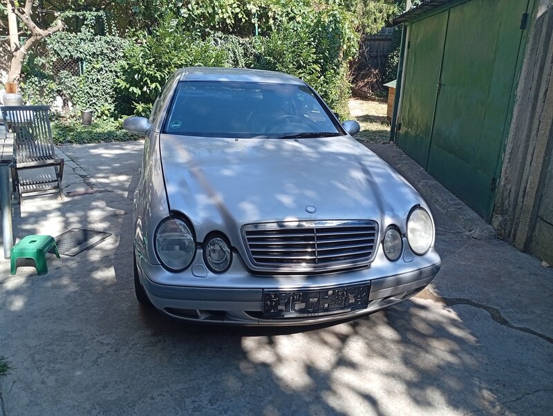 Mercedes-Benz CLK 320