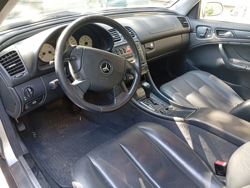 Mercedes-Benz CLK 320